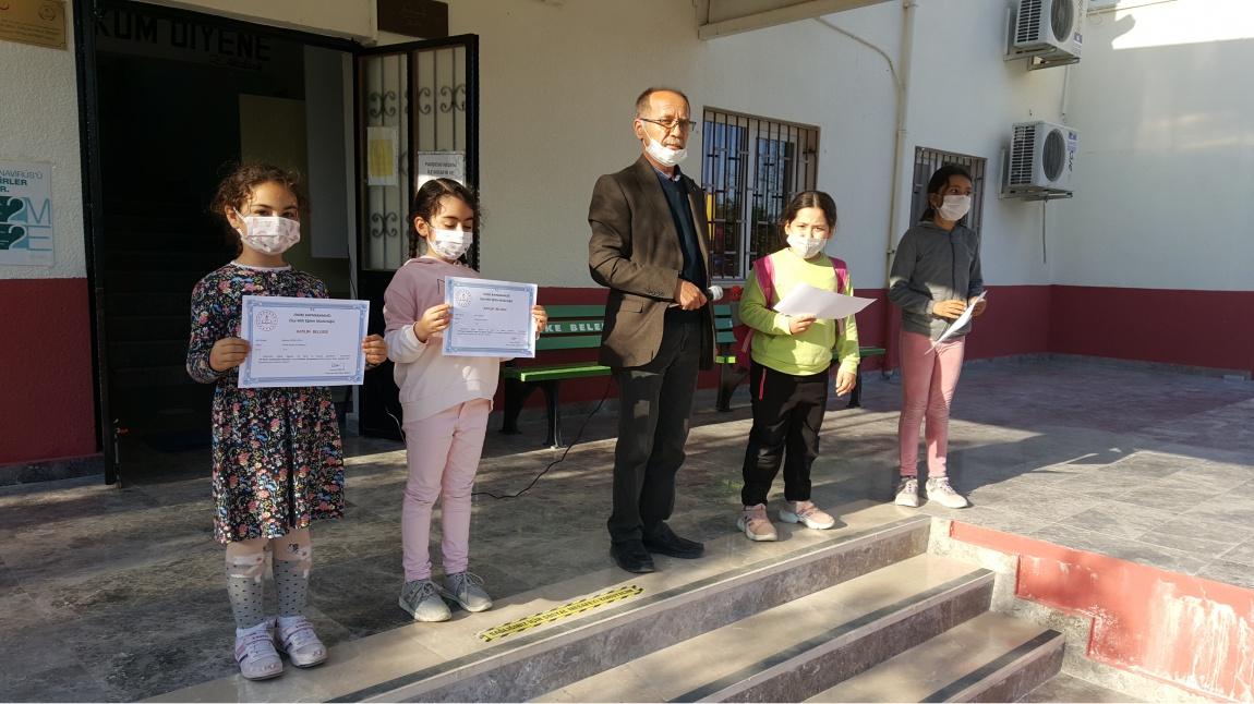 Okulumuz Öğrencilerine İlçe Milli Eğitim Müdürlüğünden Yarışmalara Katılım Belgesi