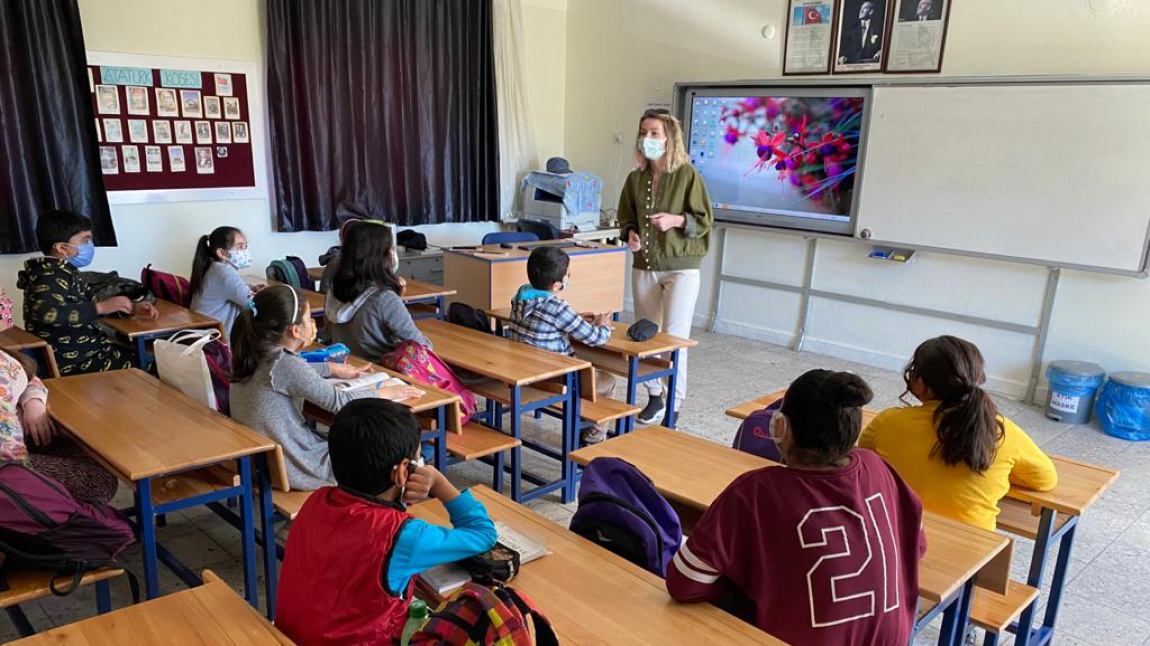 ANADOLU MASALLARI Projesi Kapsamında Okul Öncesi Öğretmenimiz Silay EROL Sınıflarda Masal Anlattı